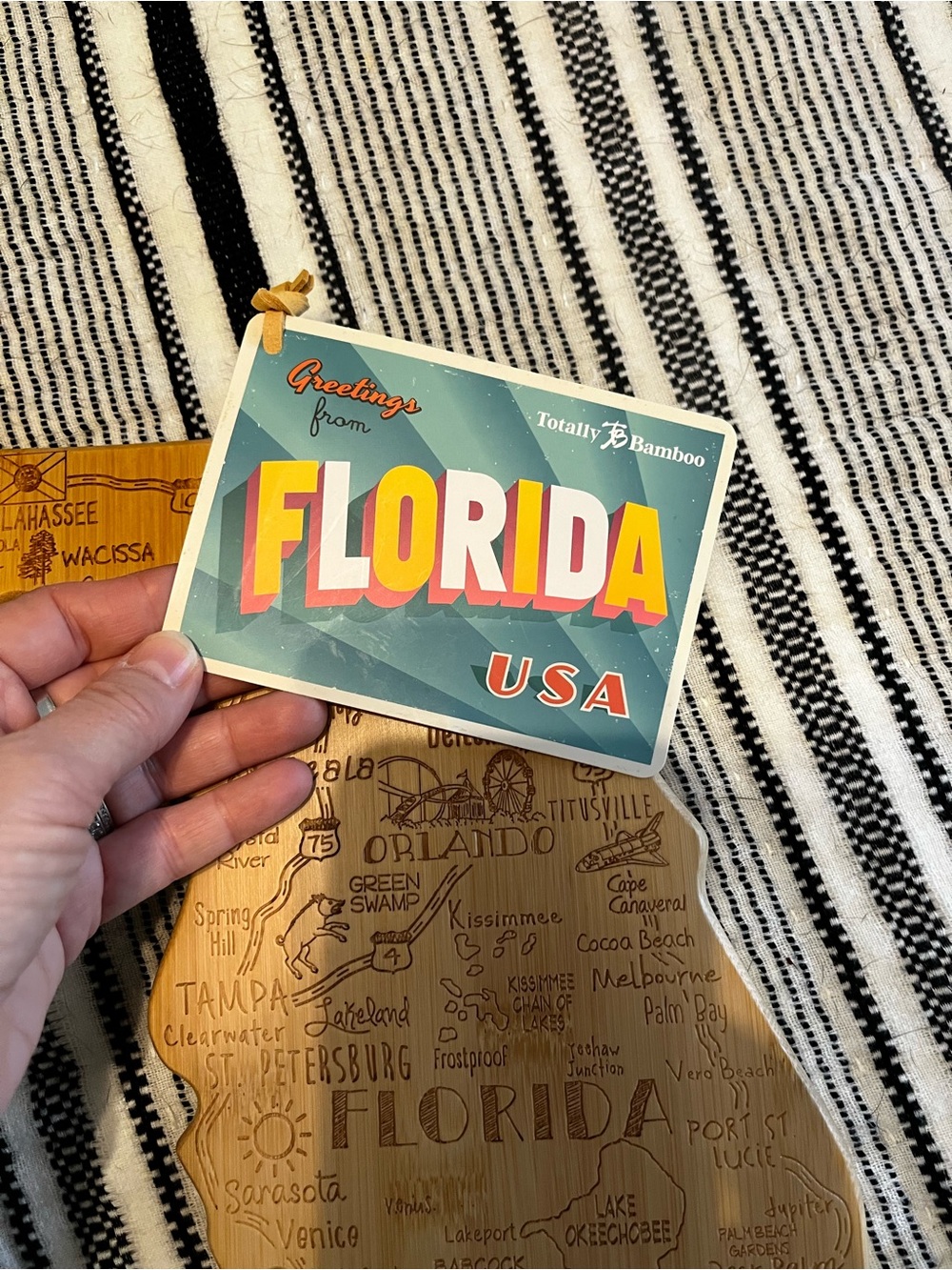NWT Totally Bamboo Florida State Shaped Engraved Cutting Board Wall Decor - Picture 7 of 7